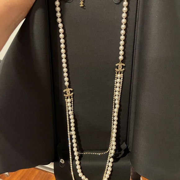 ✨Gorgeous Cruise Chanel Necklace✨ - Picture 8 of 9